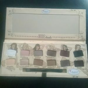The Balm nudetude palette